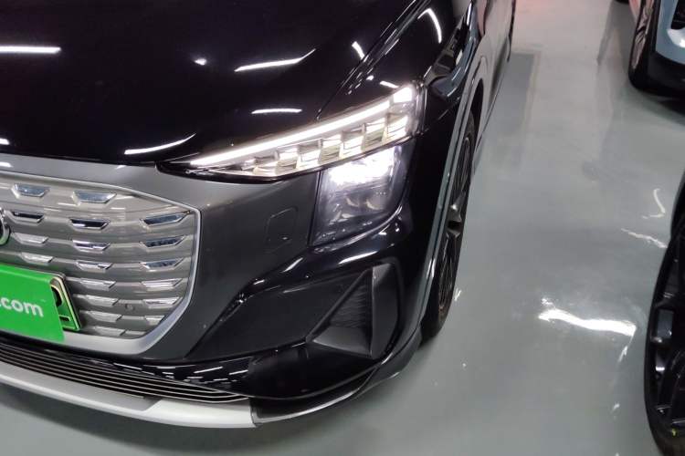 Used Audi Q5 e-tron 2022 40 e-tron Starry Edition Luxury Package Left Front Headlight