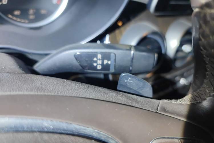 Used Mercedes-Benz GLC 2017 GLC 260 4MATIC Luxury Model
