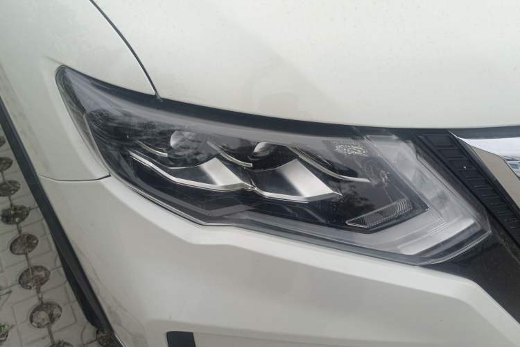 Used Nissan X-Trail 2020 2.0L XL Premium CVT 2WD SmartConnect Luxury Edition Right Front Headlight