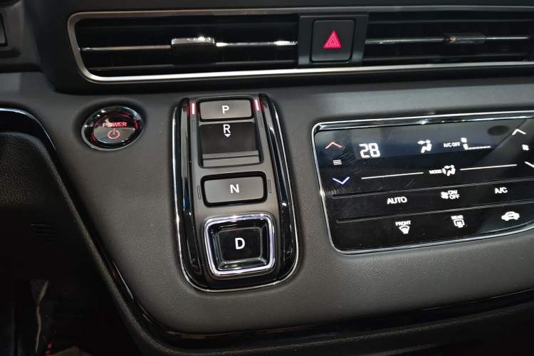 Used Honda Odyssey 2024 2.0L eHEV Sharp & Smart Edition