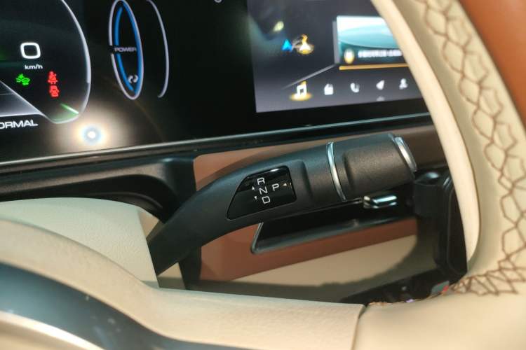 Used ORA Good Cat 2023 401 km Standard Range Prestige Version Lithium Iron Phosphate