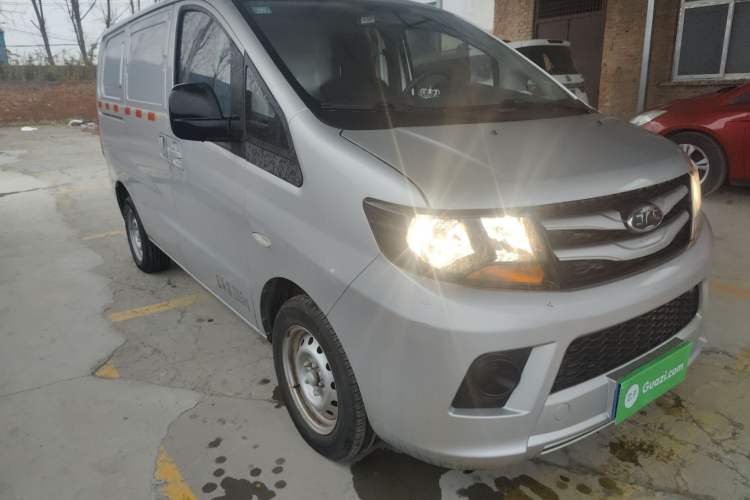Used JAC Refine M3 2019 1.8L 2-Seat Shuttle Version
