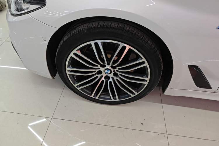 Used BMW 5 Series 2018 Restyled 530Li Luxury Edition M Sport Package
