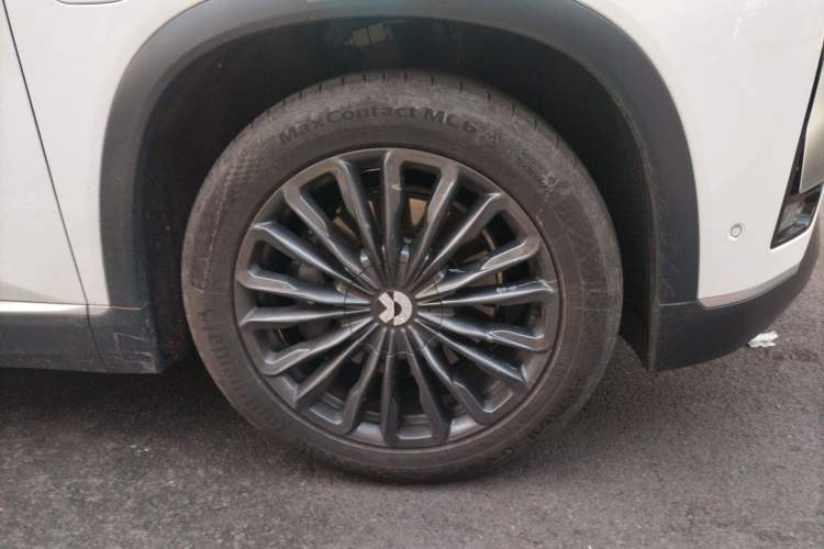 Used Nio ES8 2022 75 kWh Six-Seater Version Right Front Wheel Hub