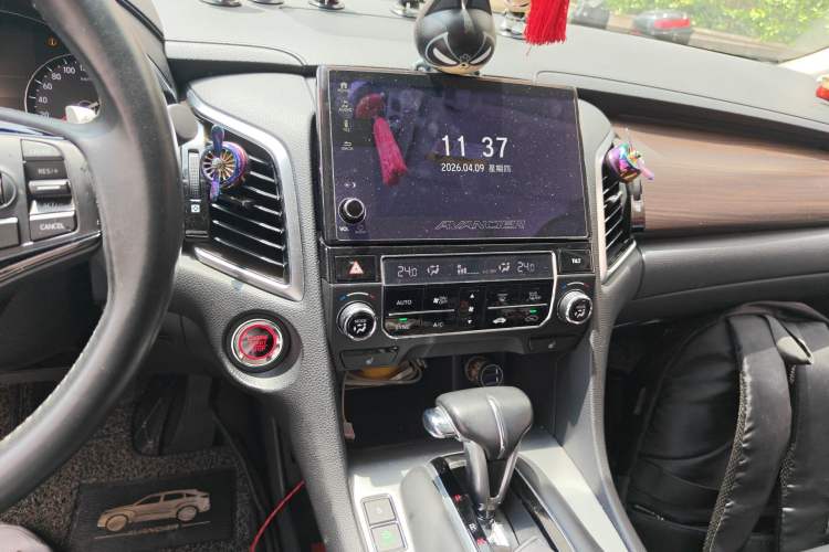 Used Honda Avancier 2017 240TURBO Two-Wheel Drive Premium Edition Audio And AC Panel