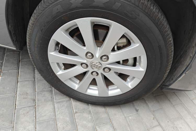 Used Buick GL8 2018 28T Luxury Model China VI Standard Right Front Wheel Hub