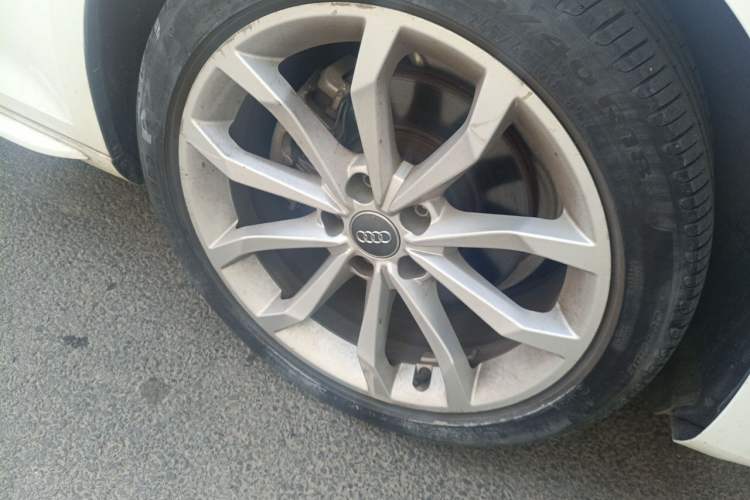 Used Audi A4L 2019 40 TFSI Fashion Edition China VI Emission Standard
