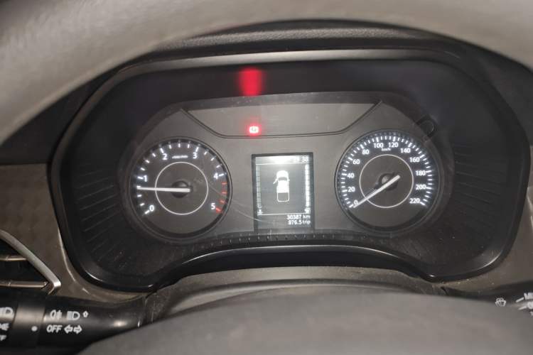 Used JMC Baodian 2023 2.5T Diesel 4x4 Comfort Edition Flat-Base Cargo Bed Long Wheelbase Model JX4D25A6L
