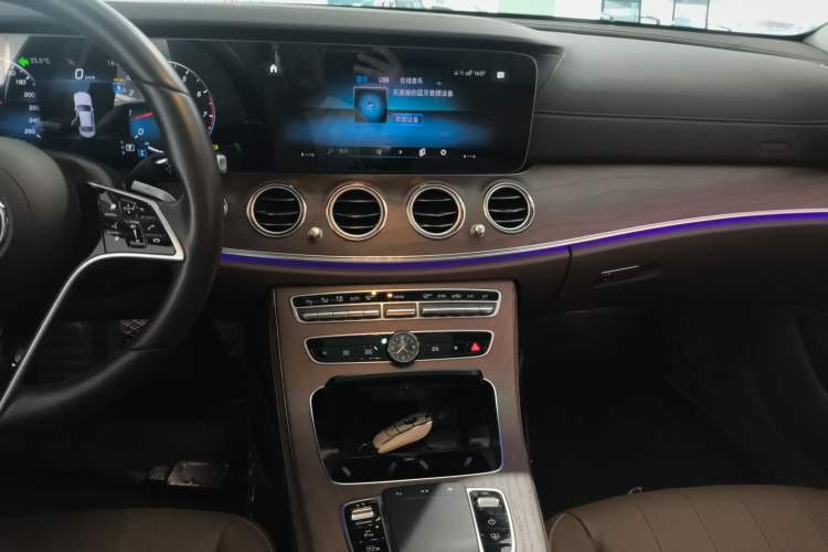 Used Mercedes-Benz E-Class 2023 Updated E 300 L Luxury Edition Audio And AC Panel