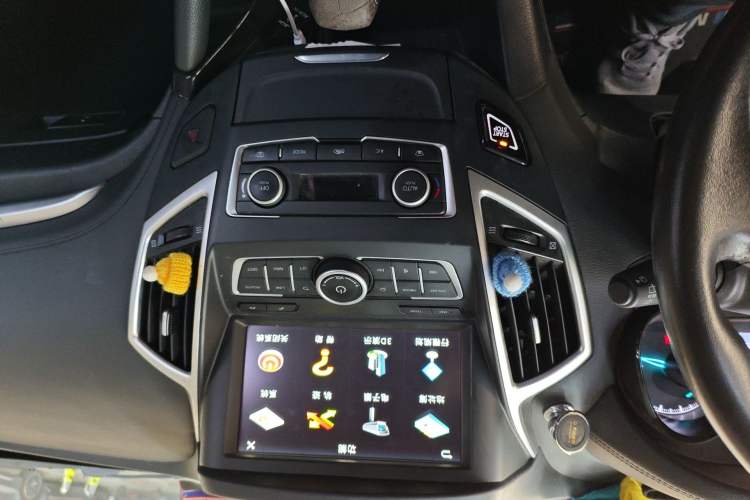 Used Dongfeng Aeolus AX7 2016 2.0L Automatic Zhiyi Trim
