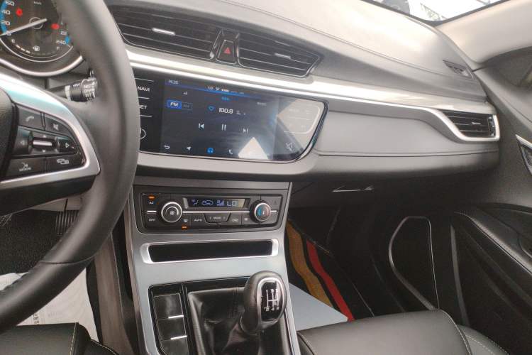 Used Geely Auto Emgrand 2019 Leading Edition 1.5L Manual Luxury Model China VI Standard Audio And AC Panel