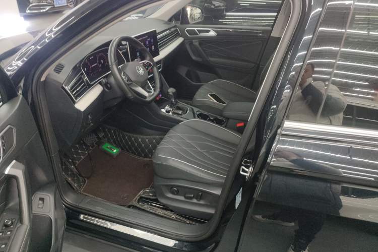 Used Volkswagen Tiguan L 2022 330TSI Automatic Two-Wheel Drive Smart Edition