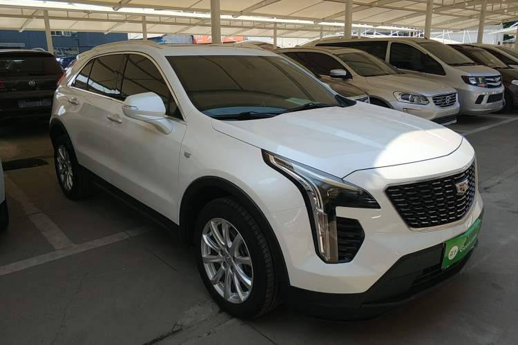 Used Cadillac XT4 2018 28T Two-Wheel Drive Tech Version