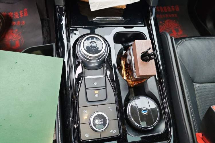 Used Ford Explorer 2020 EcoBoost 285 4x4 Titanium Edition 7-Seater