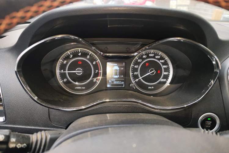 Used Baojun 560 2016 1.8L iAMT Luxury Model