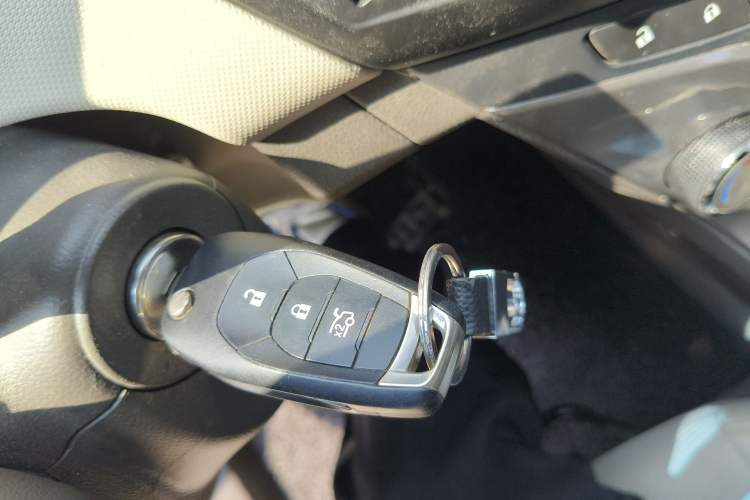 Used Chevrolet Cruze 2015 1.5L Classic SE AT Vehicle Key