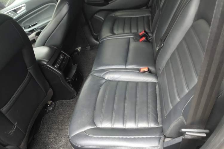 Used Ford Edge 2018 EcoBoost 245 Two-Wheel-Drive Titanium 7-Seater China V Standard
