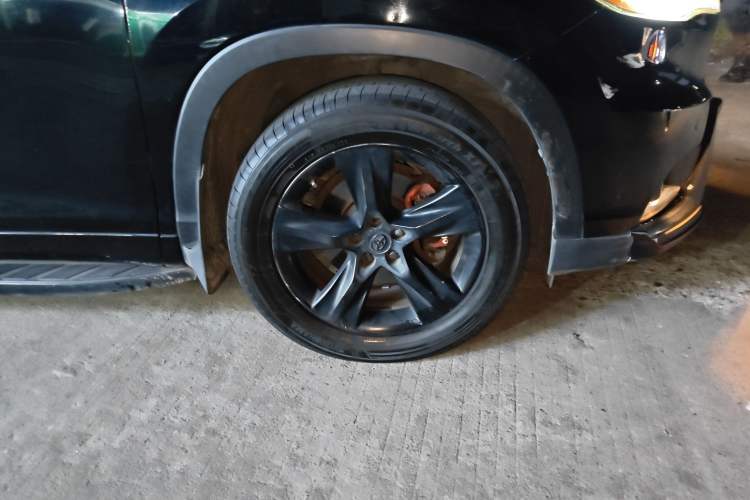 Used Toyota Highlander 2017 2.0T Four-Wheel Drive Luxury Edition 7 Seats