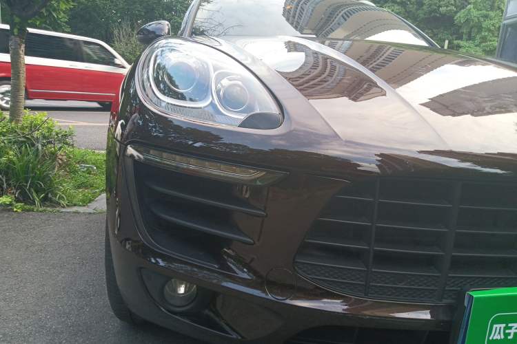 Used Porsche Macan 2017 Macan 2.0T Right Front Headlight