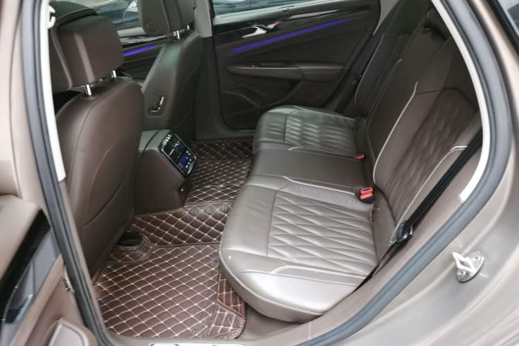 Used Volkswagen Passat 2020 330TSI Luxury Edition China VI