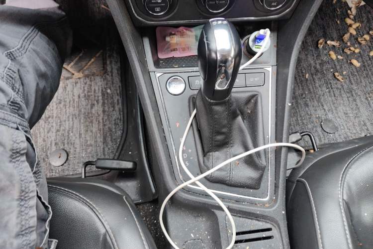 Used Volkswagen Lavida 2017 230TSI DSG Comfort Edition Gear Lever