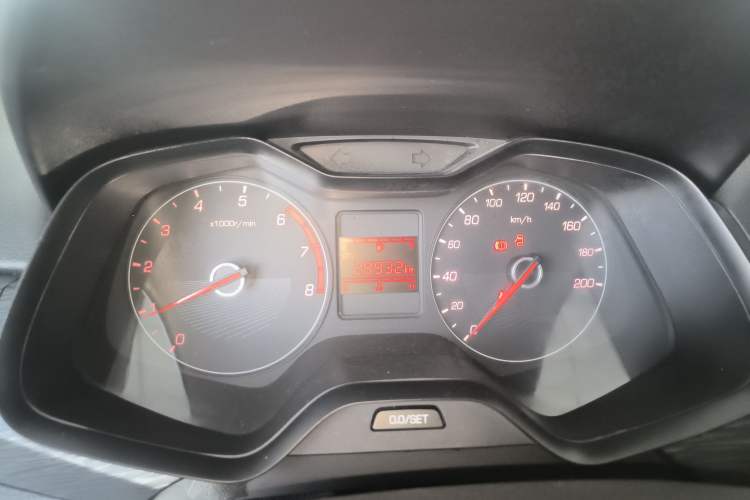 Used Baojun 310 2016 1.2L manual Comfort trim level