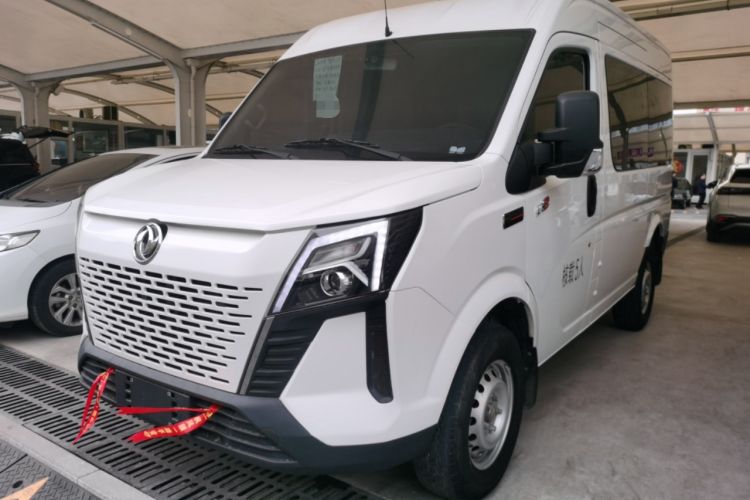 Used Dongfeng Yufeng Yufeng 2023 V9+ 2.0T Manual Front-Drive Multi-Function Short-Chassis Mid-Height 5/6-Seater