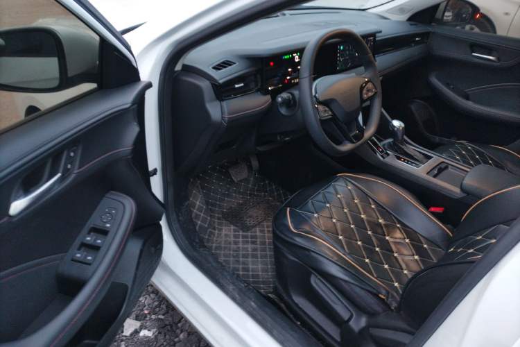 Used Roewe i5 2023 1.5L CVT Luxury Edition
