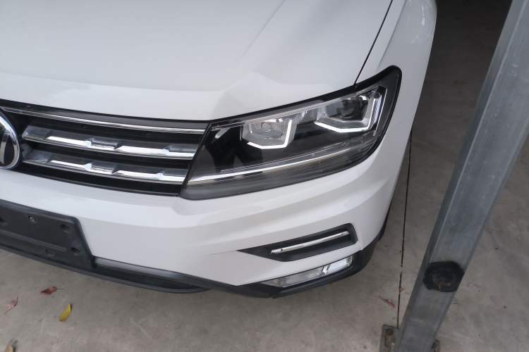 Used Volkswagen Tiguan L 2021 330TSI Automatic Two-Wheel Drive Smart Edition Left Front Headlight