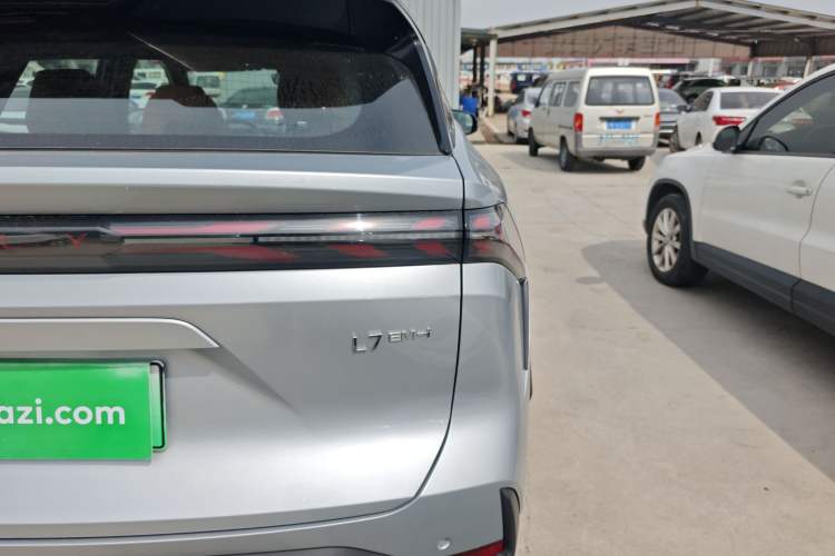 Used Geely Galaxy L7 2025 EM-i 115km Exploration+ Edition Right Rear Taillight