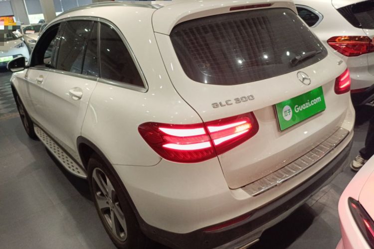 Used Mercedes-Benz GLC 2016 GLC 300 4MATIC Dynamic Model
