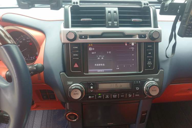 Used Toyota Prado 2010 4.0L Automatic TX-L Audio And AC Panel