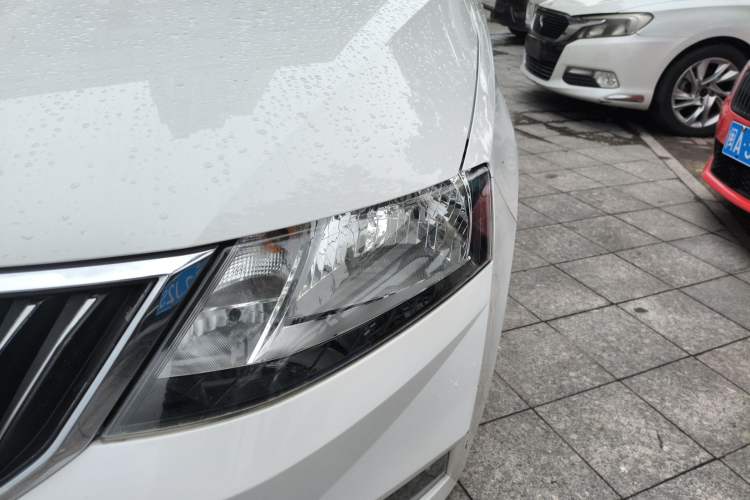 Used Skoda Rapid 2018 1.6L Automatic Comfort Edition