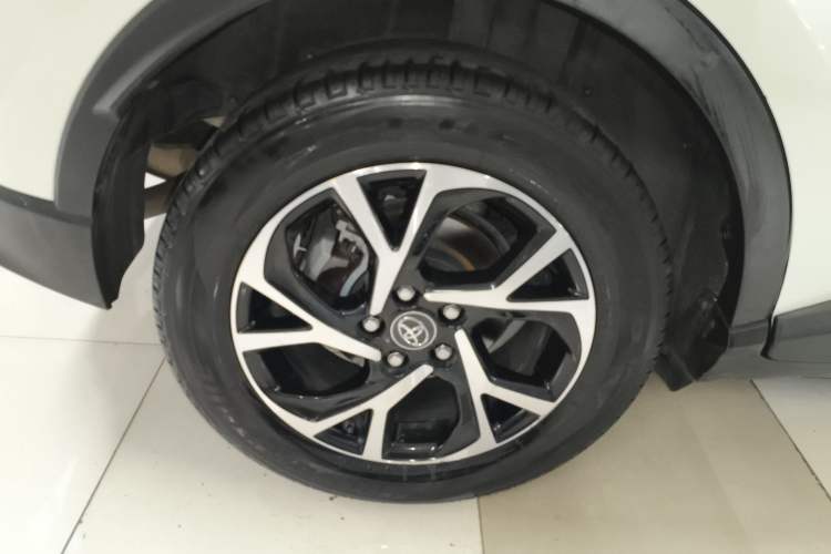 Used Toyota C-HR 2020 2.0L Leading Edition Right Rear Wheel Hub