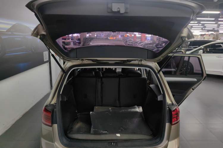 Used Volkswagen Golf Sportsvan 2016 230TSI Automatic Trend Edition