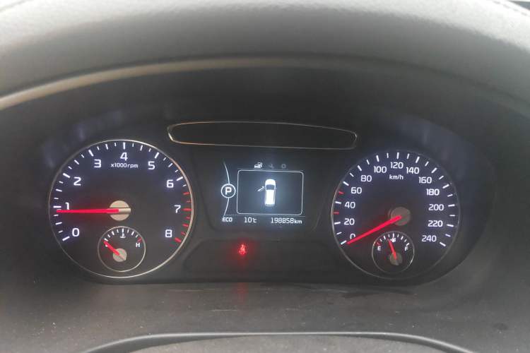 Used Kia Sorento 2015 Sorento L 2.4L Gasoline 4WD Sport Edition 7 Seats China V Emission Standard
