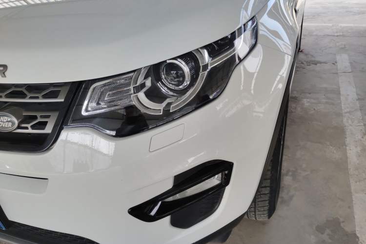 Used Land Rover Discovery Sport 2016 2.0T SE Left Front Headlight