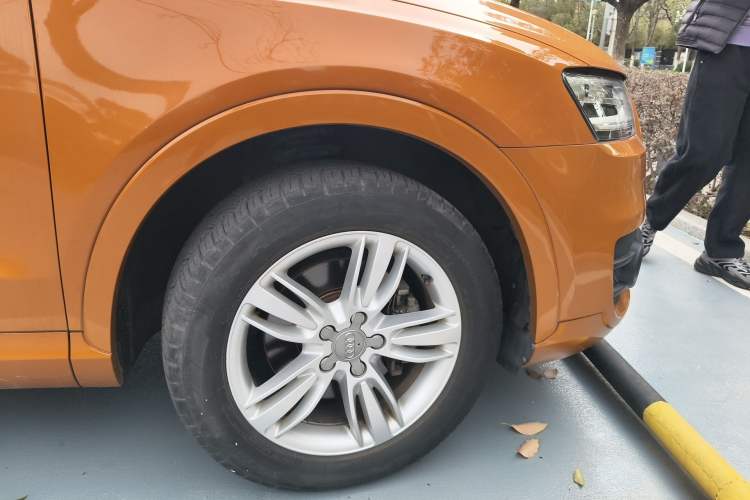 Used Audi Q3 2015 35 TFSI Comfort Model
