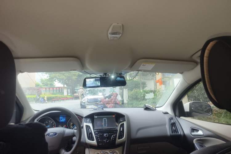 Used Ford Focus 2012 Sedan 1.6L Automatic Comfort Model
