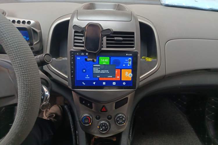 Used Chevrolet Aveo Sonic 2011 Sedan 1.4L MT SL
