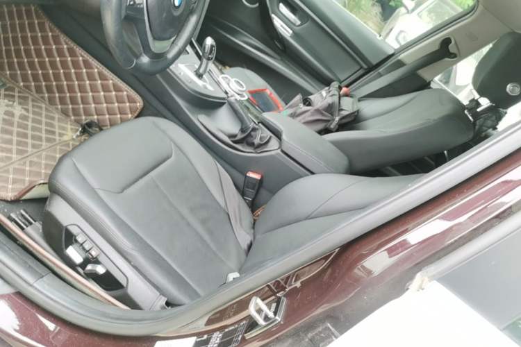 Used BMW 3 Series 2016 320Li Ambition Model
