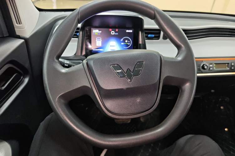 Used Wuling Hongguang MINIEV 2022 Zizai Version Lithium Iron Phosphate Steering Wheel