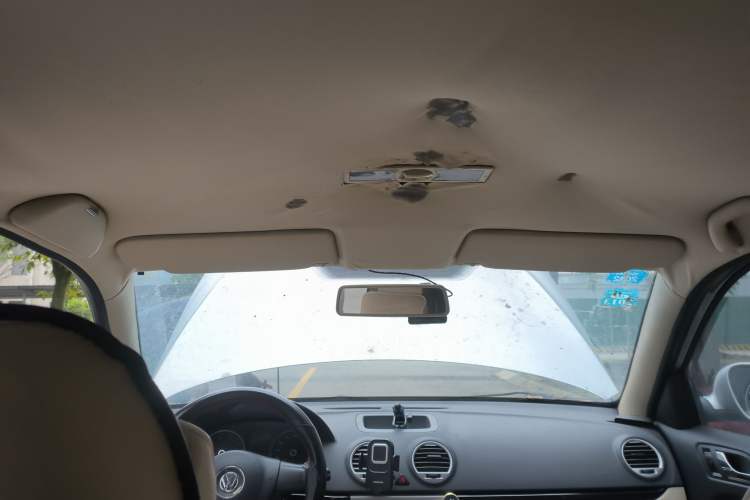 Used Volkswagen Lavida 2011 1.6L Manual Joy Version
