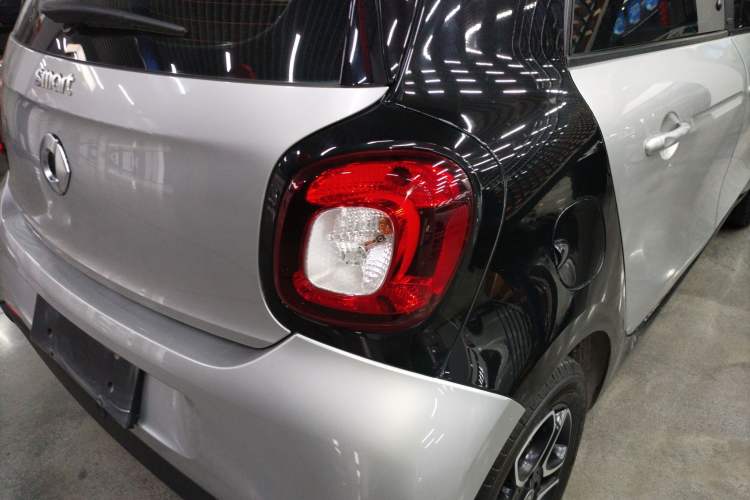 Used smart forfour 2016 0.9T 66 kW Pioneer Edition
