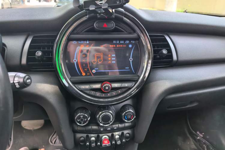 Used MINI 2014 1.2T ONE+ Audio And AC Panel