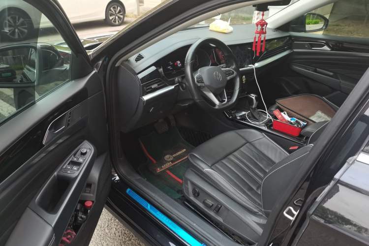 Used Volkswagen Passat 2022 330TSI Elite Edition Driver Seat