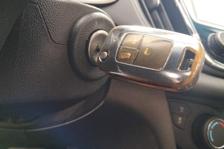 Used Chevrolet Monza 2020 Light Hybrid Redline 320T Dual-Clutch Joyful Edition
