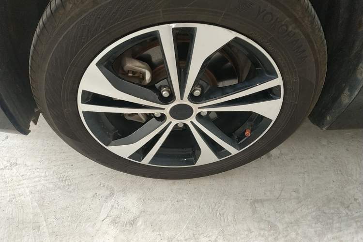 Used Nissan Sylphy 2019 Classic 1.6XE CVT Comfort Edition Left Front Wheel Hub