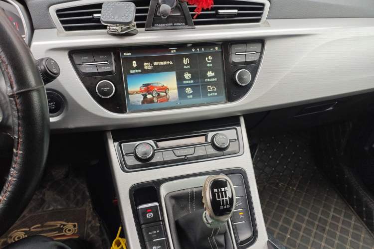 Used Geely Auto Emgrand X7 Sport 2016 2.0L Manual ZhiShang Version
