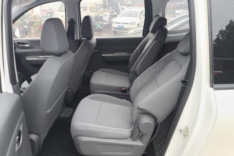 Used Wuling Hongguang New Energy 2025 Extended-Range Hybrid 50KM Comfort Version